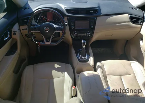 2017 Nissan Rogue S z USA, uszkodzony, nr VIN 5N1AT2MT2HC760464